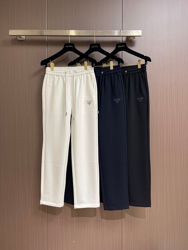 프라다 로고 트레이닝 팬츠 (정품215만원)