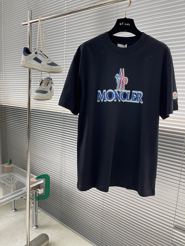 몽클레어 자수로고 프린팅 반팔 티셔츠(정품50만원)